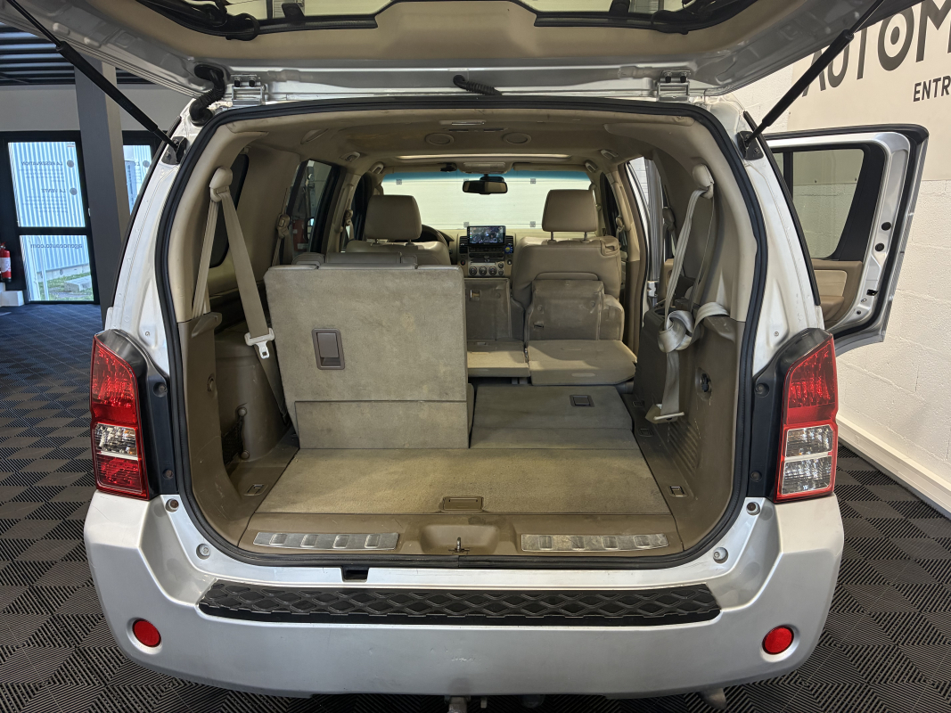 Nissan Pathfinder — 25