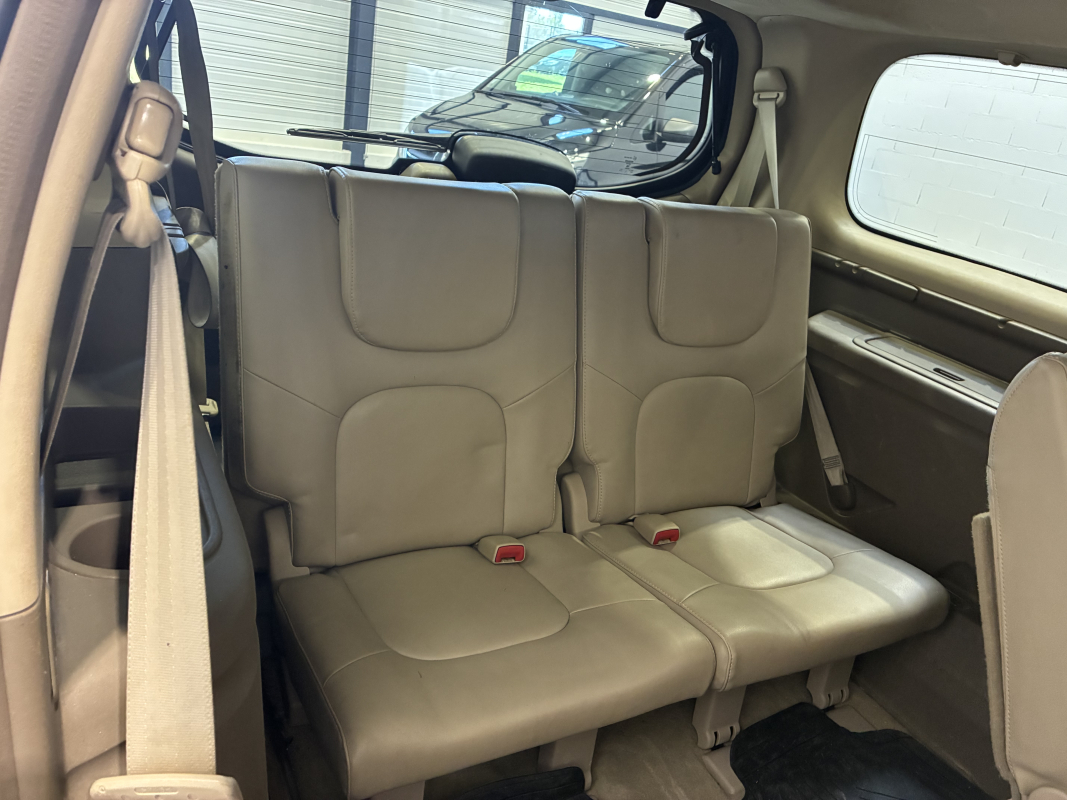 Nissan Pathfinder — 19