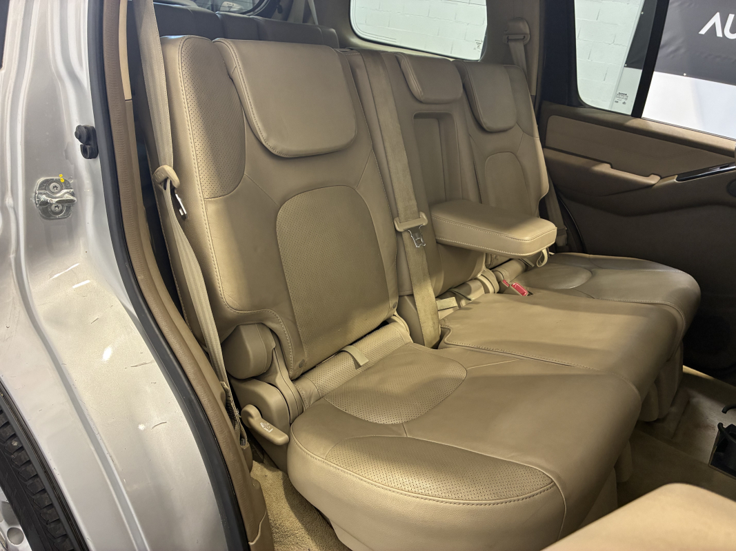 Nissan Pathfinder — 18