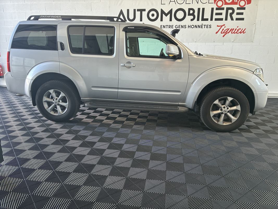 Nissan Pathfinder — 9