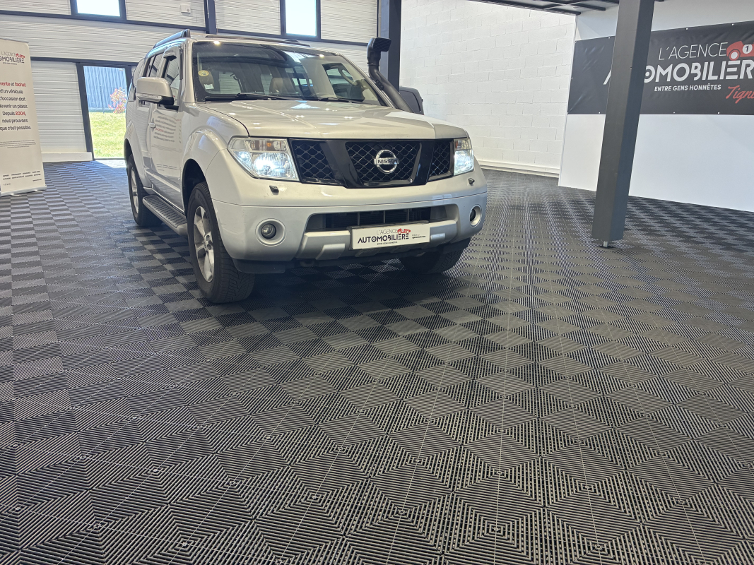 Nissan Pathfinder — 2