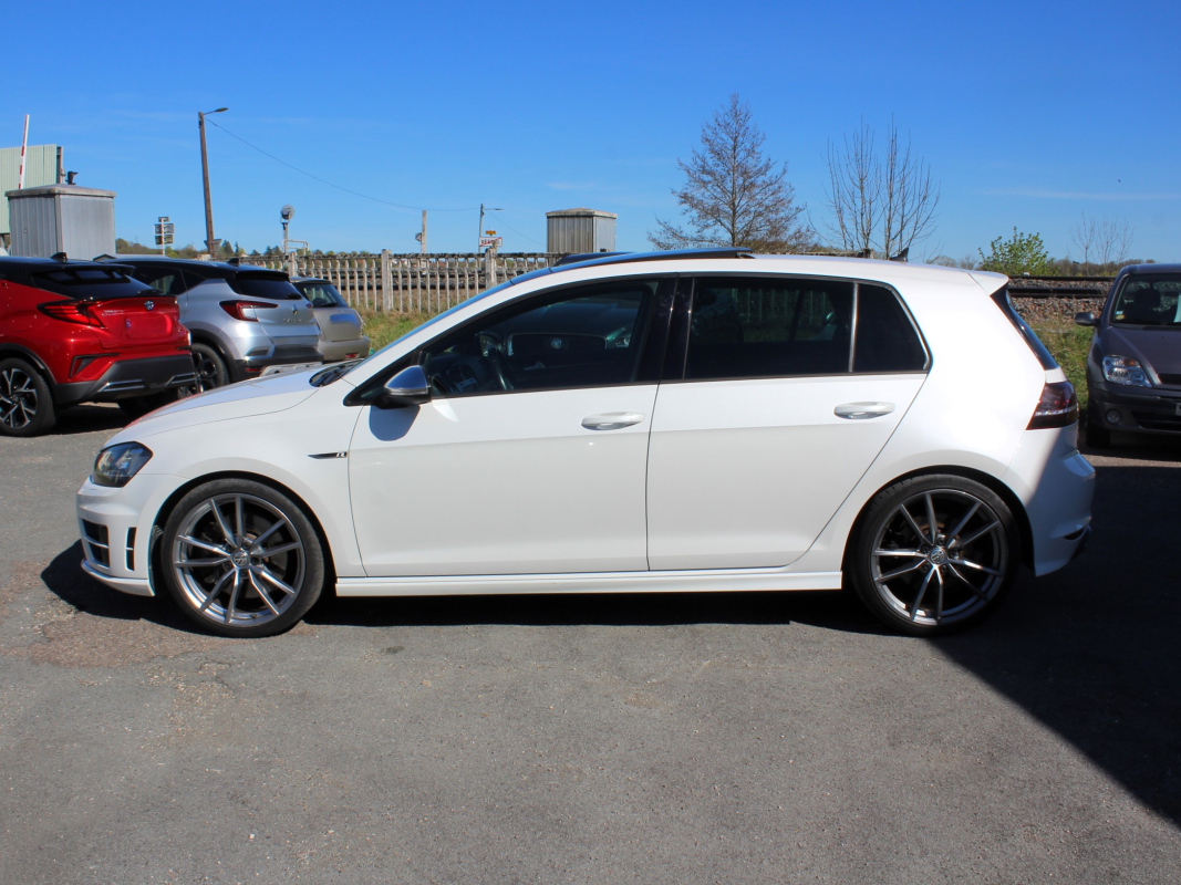 Volkswagen Golf — 4