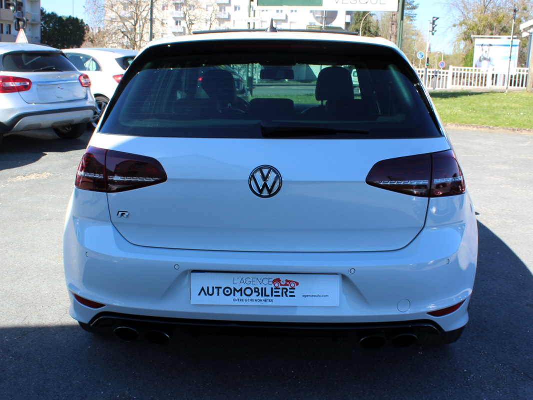 Volkswagen Golf — 6