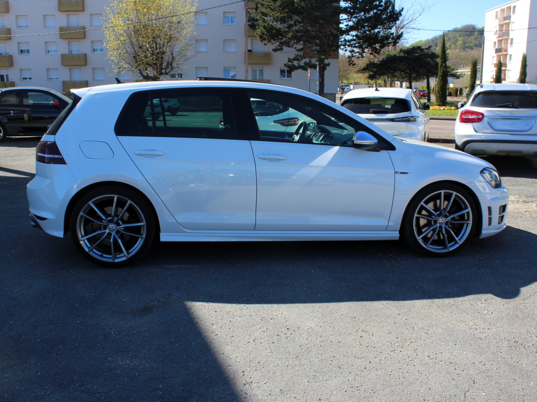 Volkswagen Golf — 8