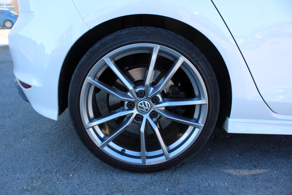 Volkswagen Golf — 9
