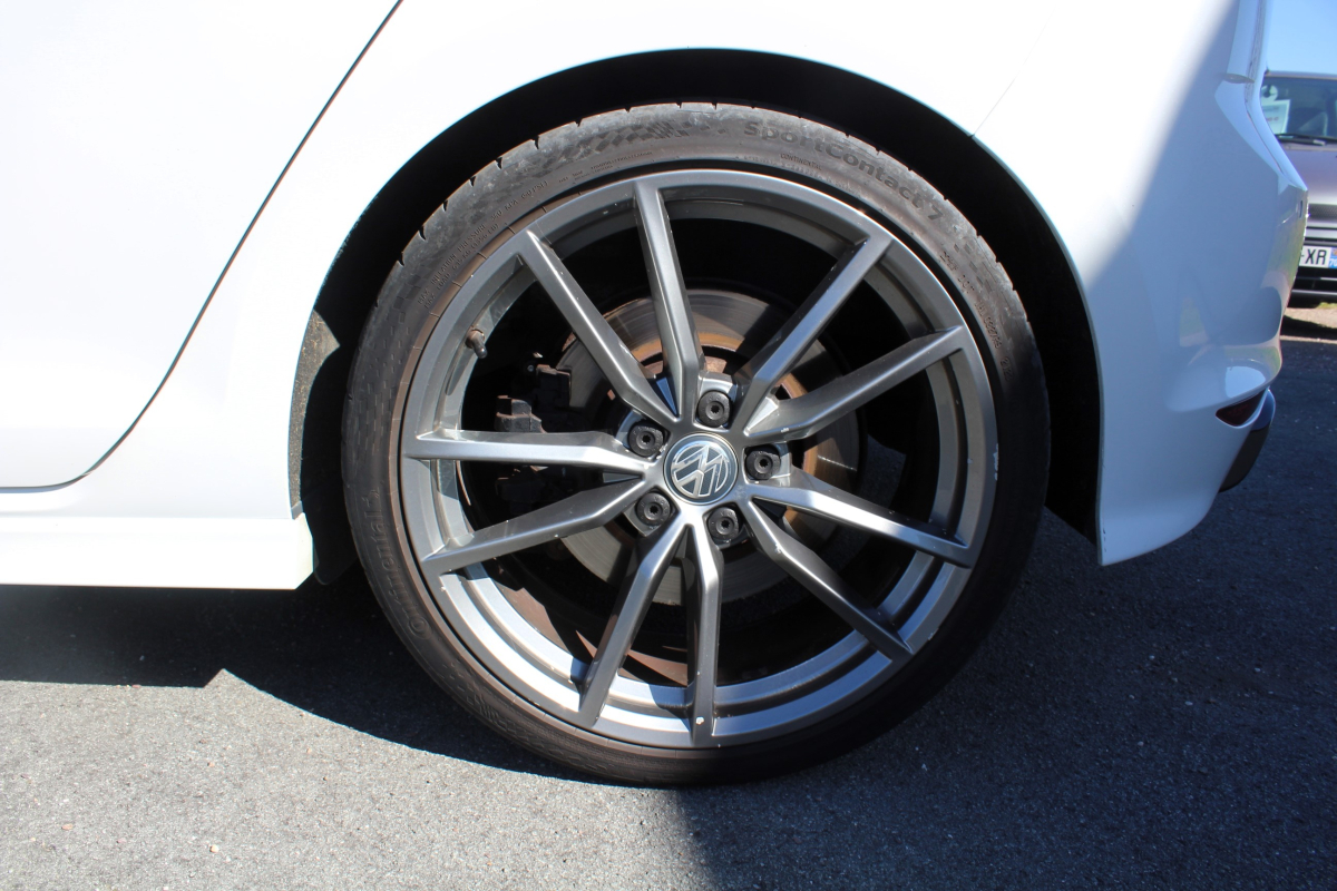 Volkswagen Golf — 13
