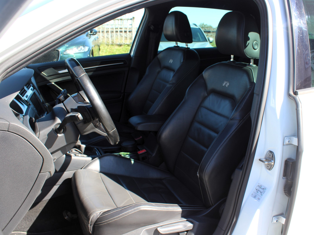 Volkswagen Golf — 14