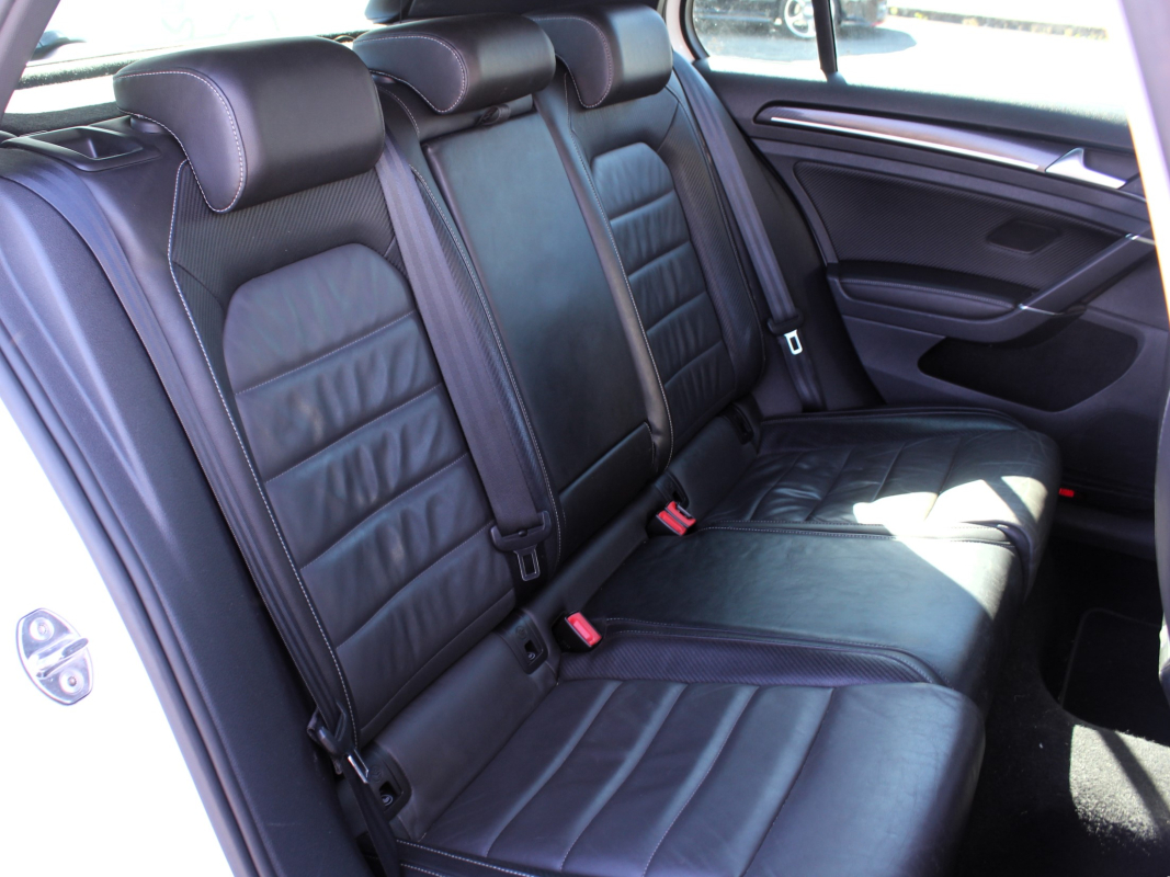 Volkswagen Golf — 26