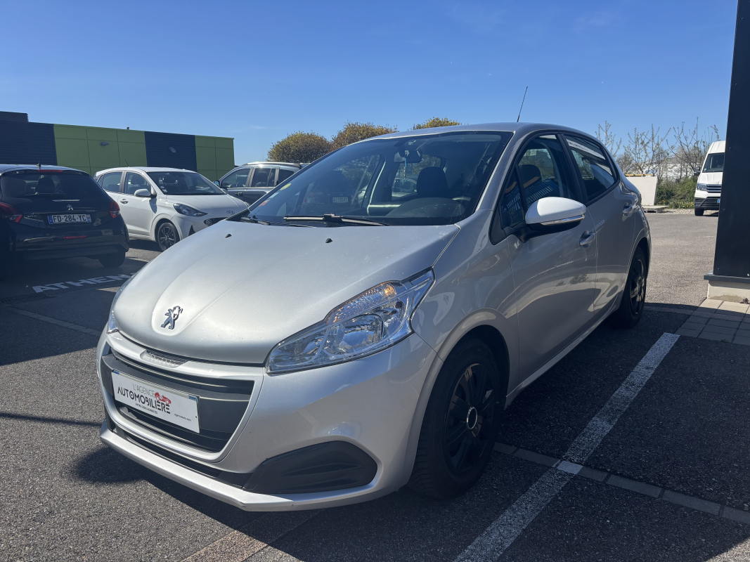 Peugeot 208 — 3