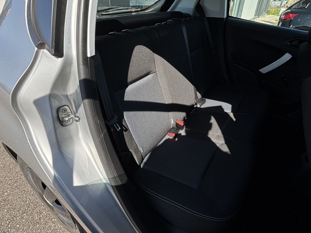 Peugeot 208 — 13