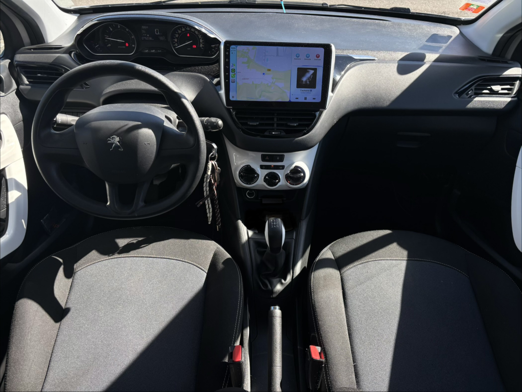 Peugeot 208 — 14