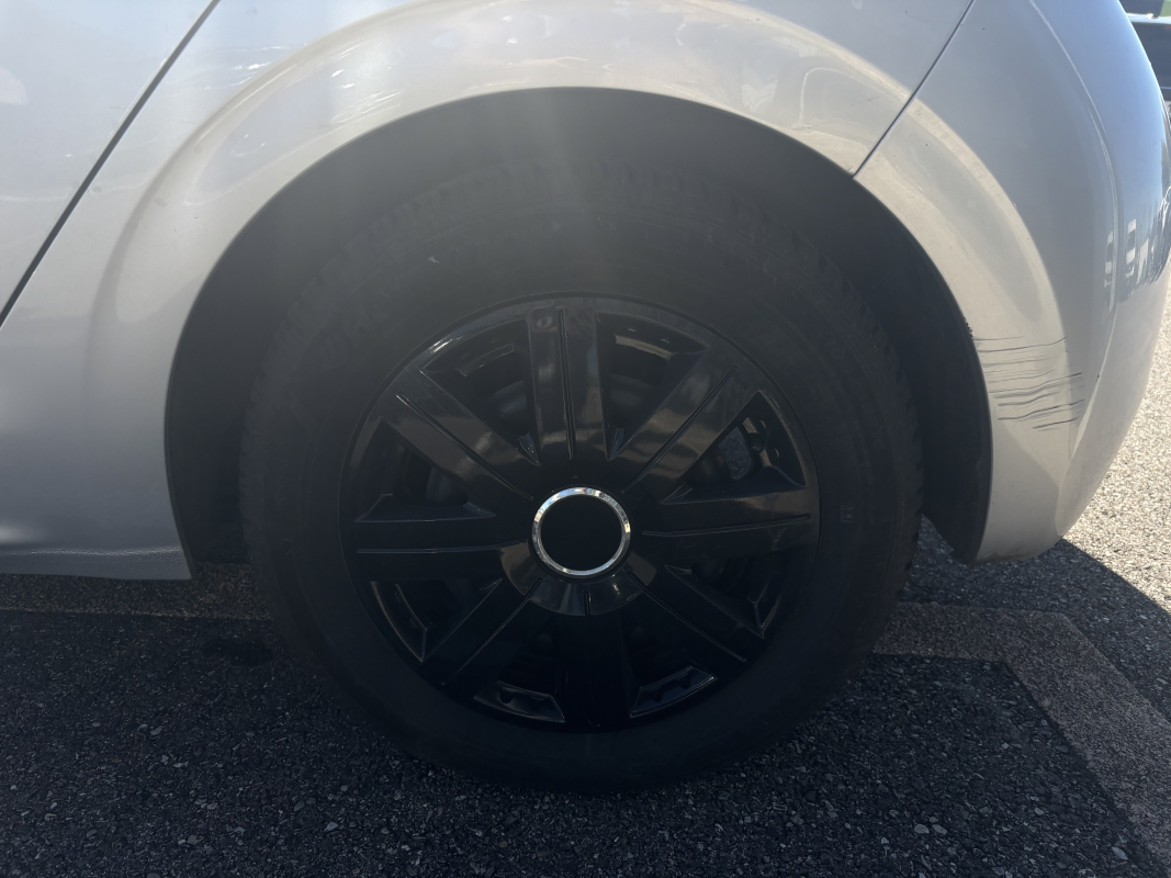 Peugeot 208 — 21