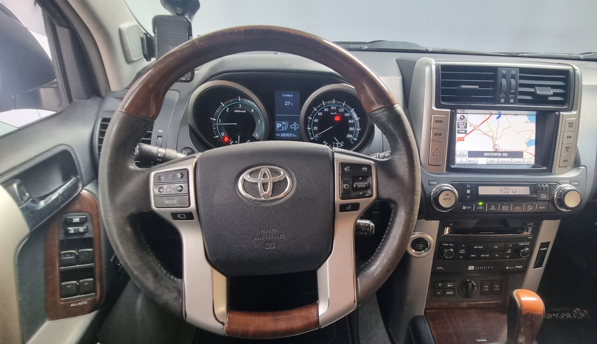 Toyota Land Cruiser — 22