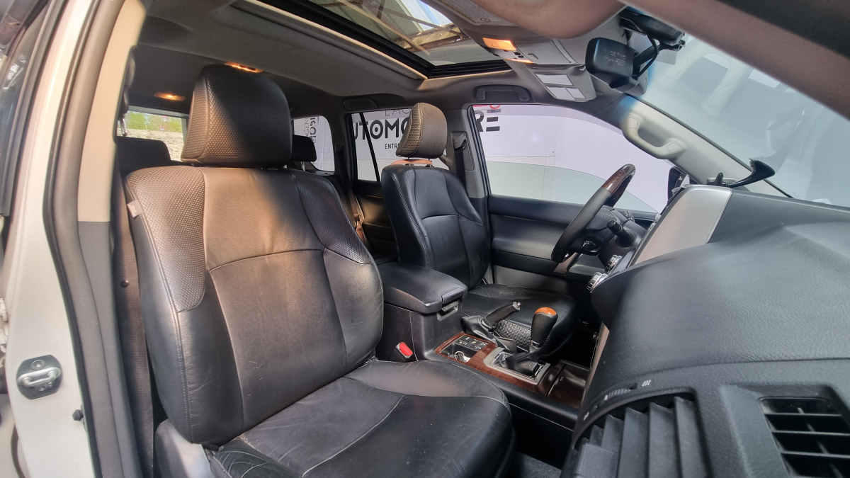Toyota Land Cruiser — 17