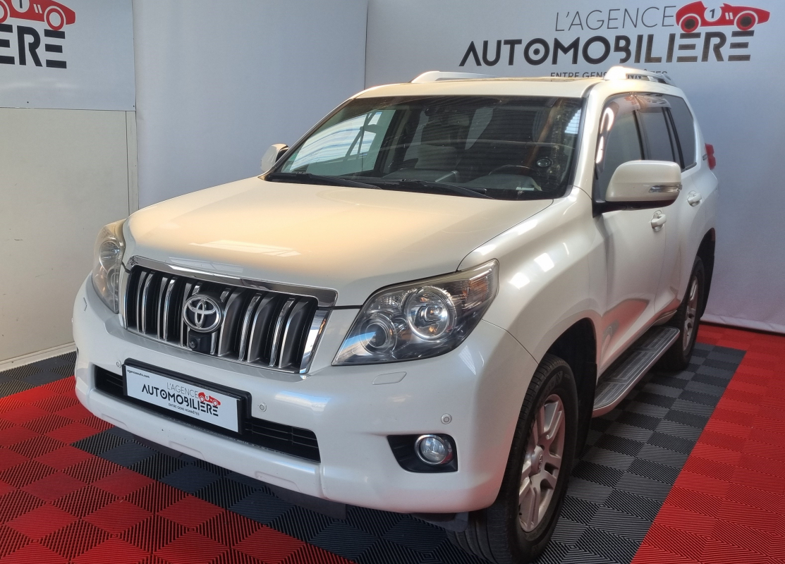 Toyota Land Cruiser — 8