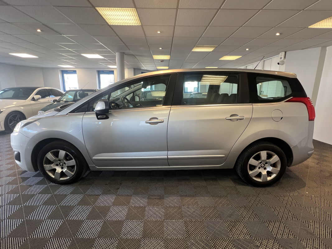 Peugeot 5008 — 16