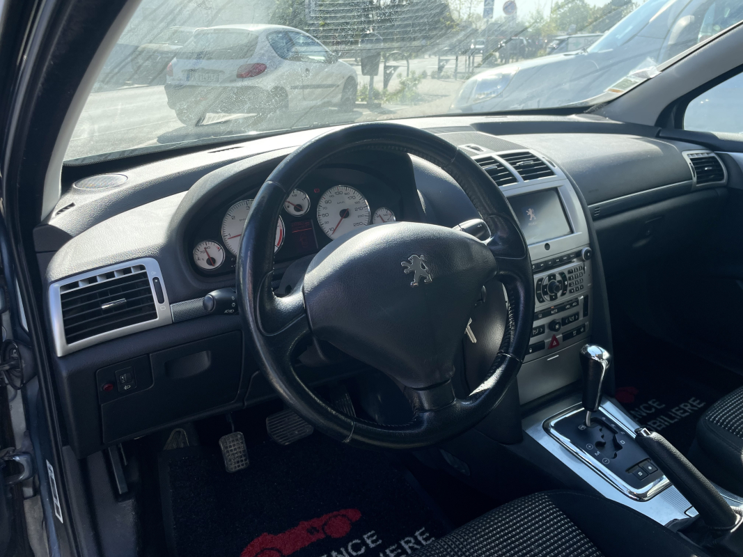 Peugeot 407 — 11