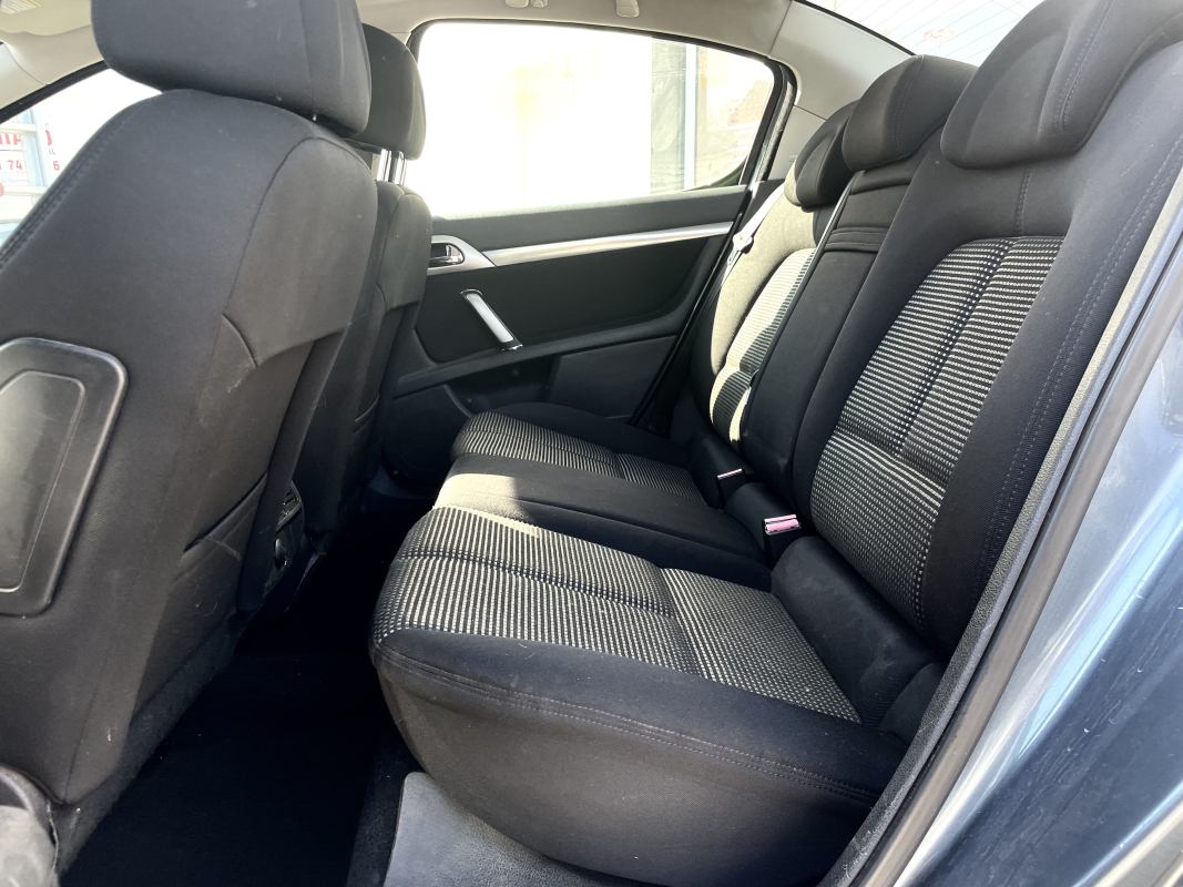 Peugeot 407 — 15