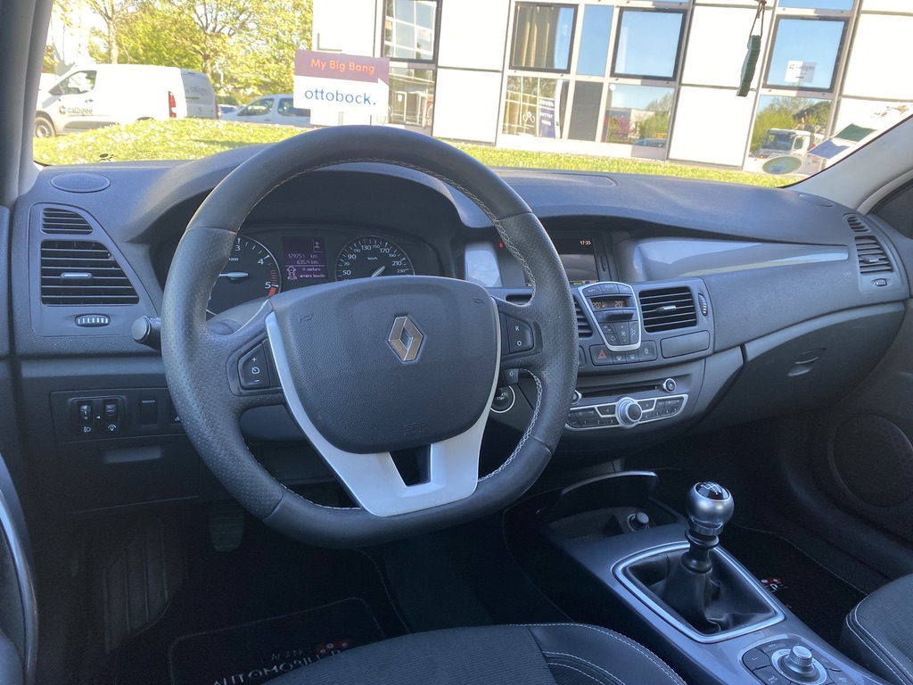 Renault Laguna — 10