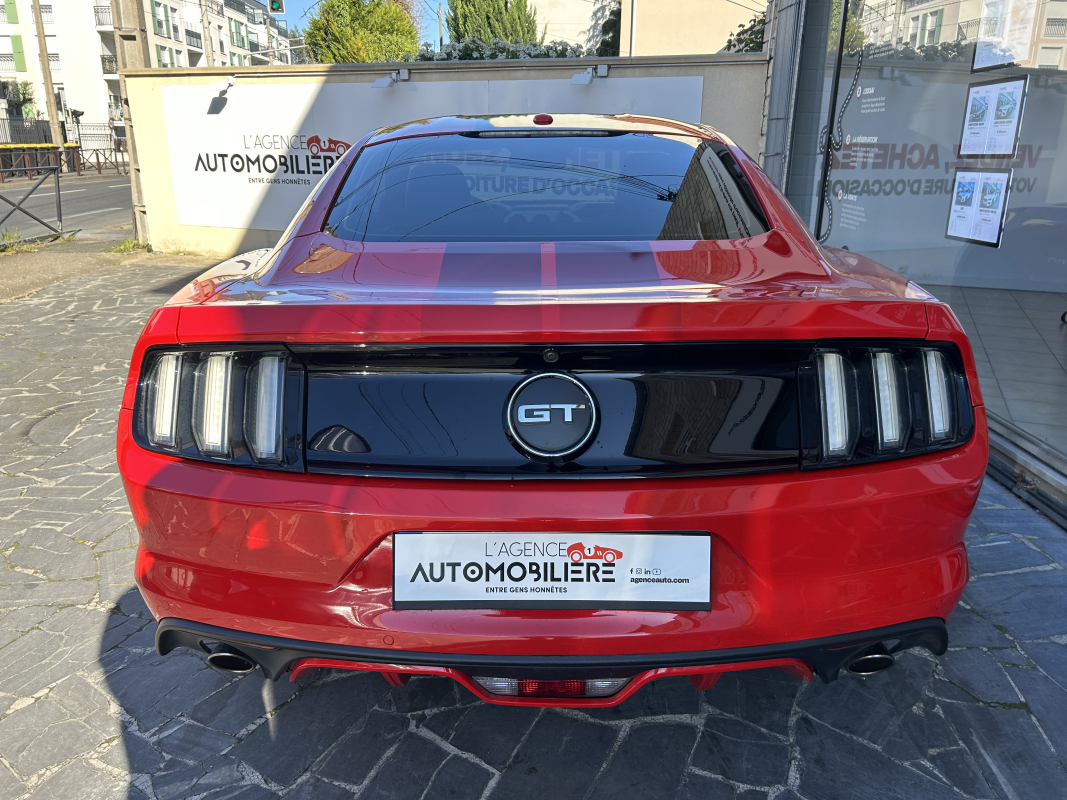Ford Mustang — 4