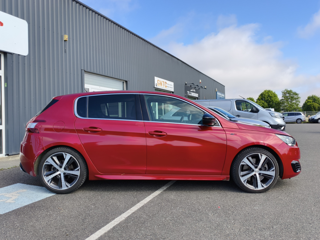 Peugeot 308 — 8