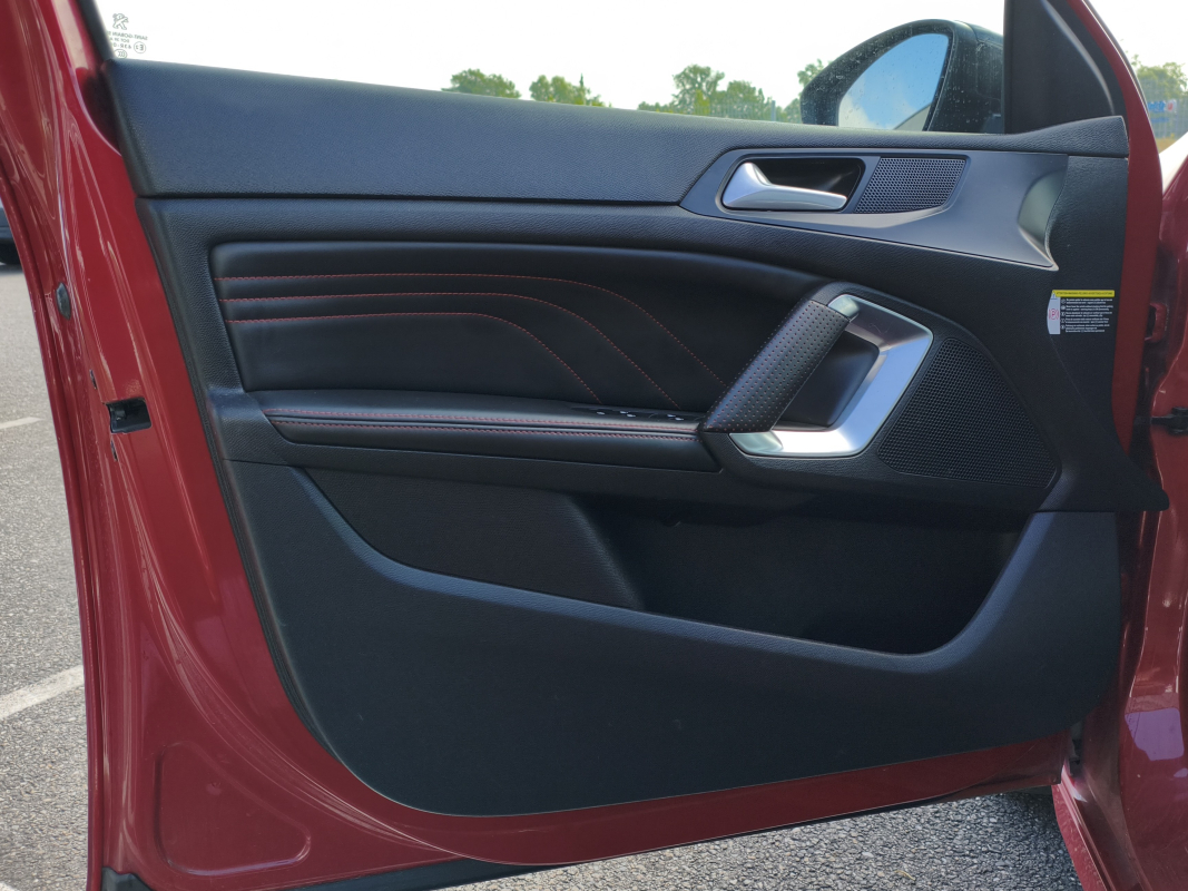 Peugeot 308 — 9
