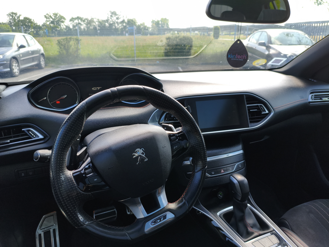 Peugeot 308 — 10