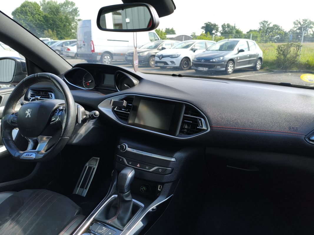 Peugeot 308 — 15