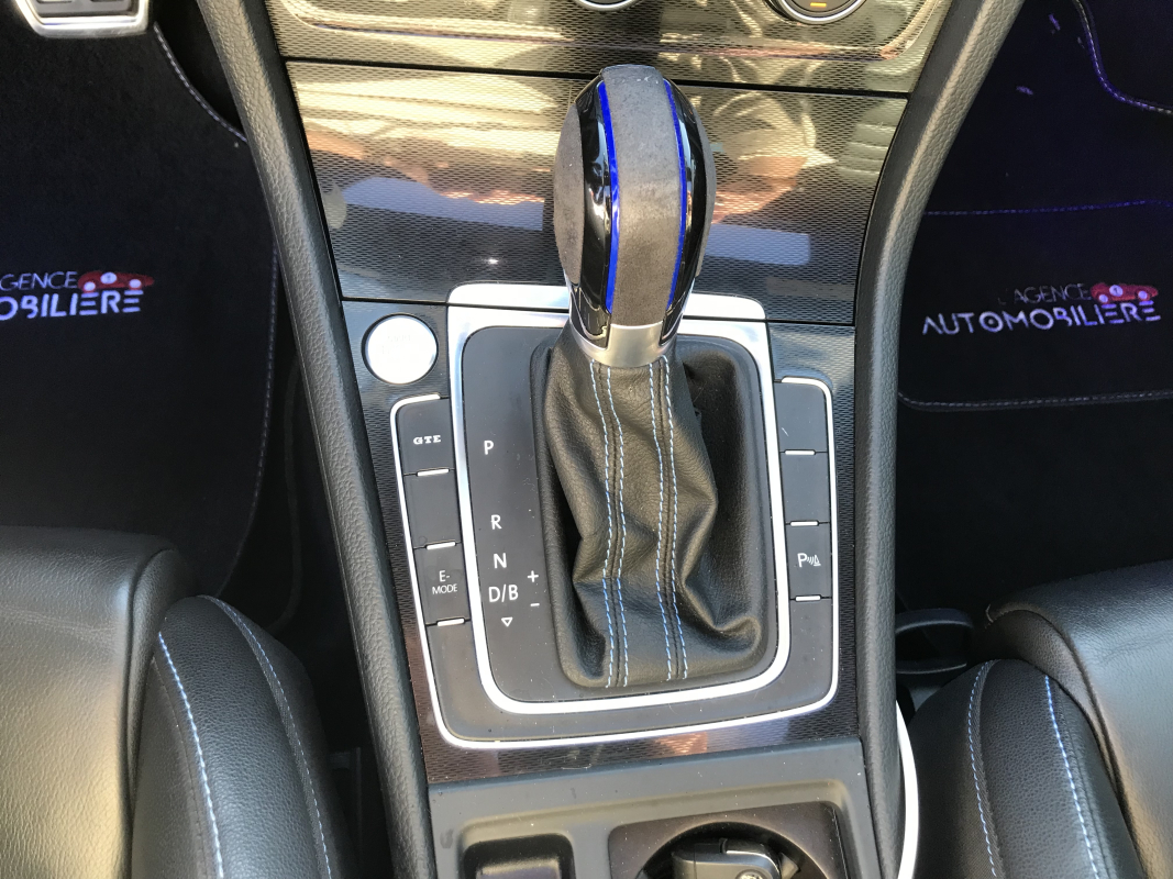 Volkswagen Golf — 14