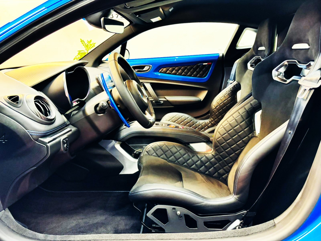 Alpine A110 — 9