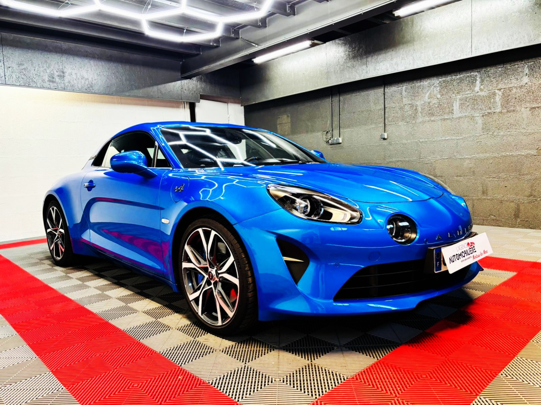 Alpine A110 — 3