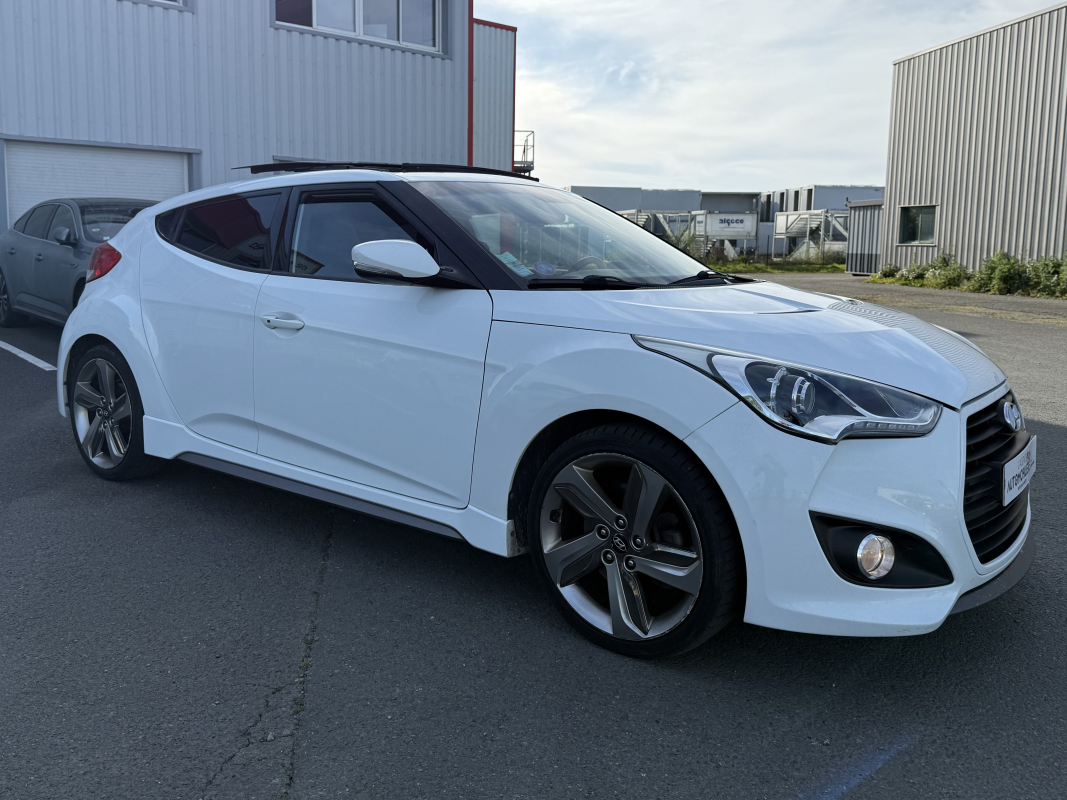 Hyundai Veloster — 3