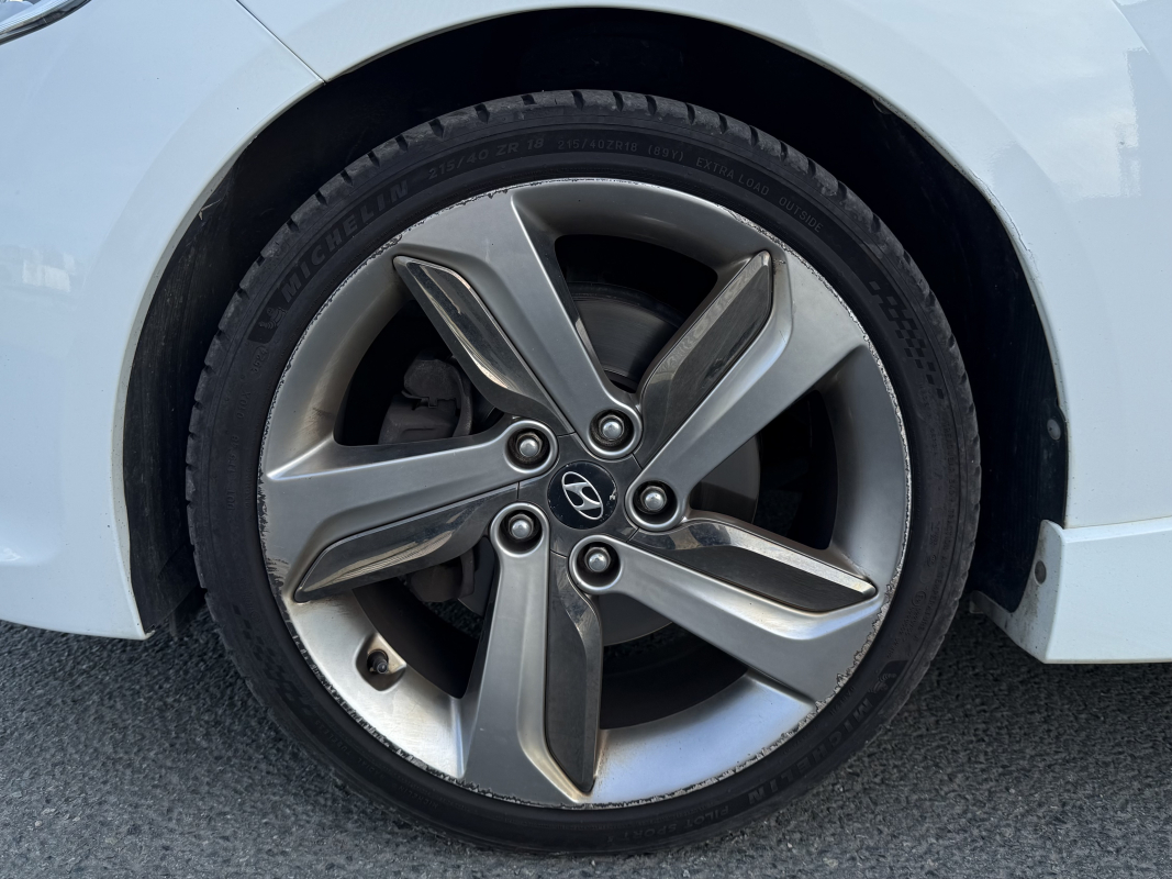 Hyundai Veloster — 39