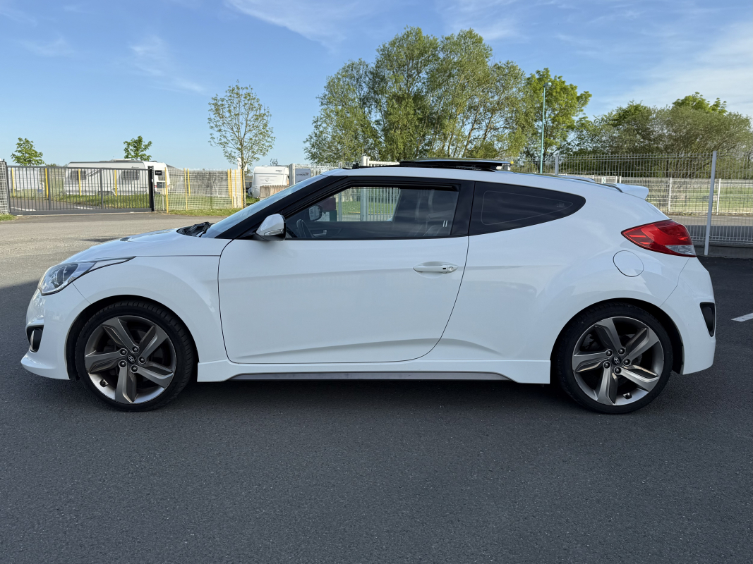 Hyundai Veloster — 8