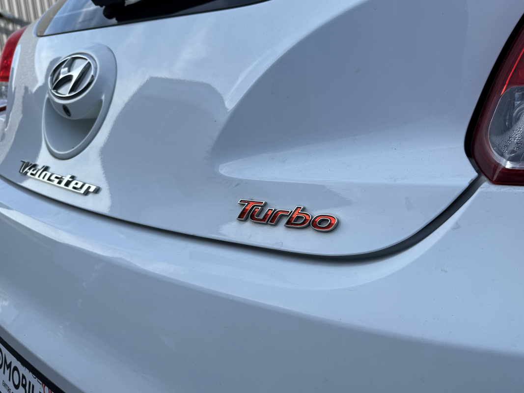 Hyundai Veloster — 35