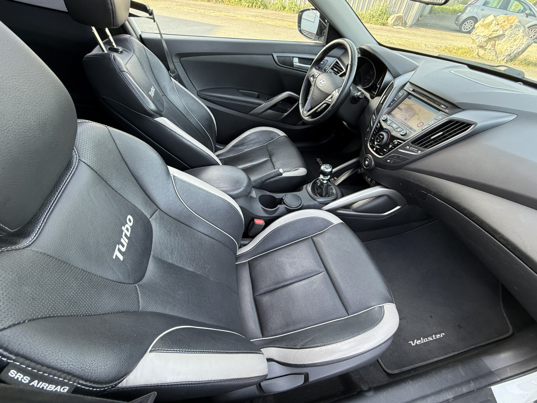 Hyundai Veloster — 31
