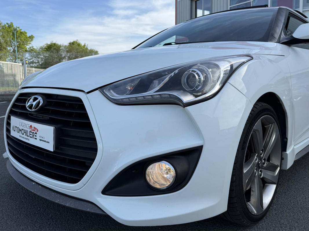 Hyundai Veloster — 10