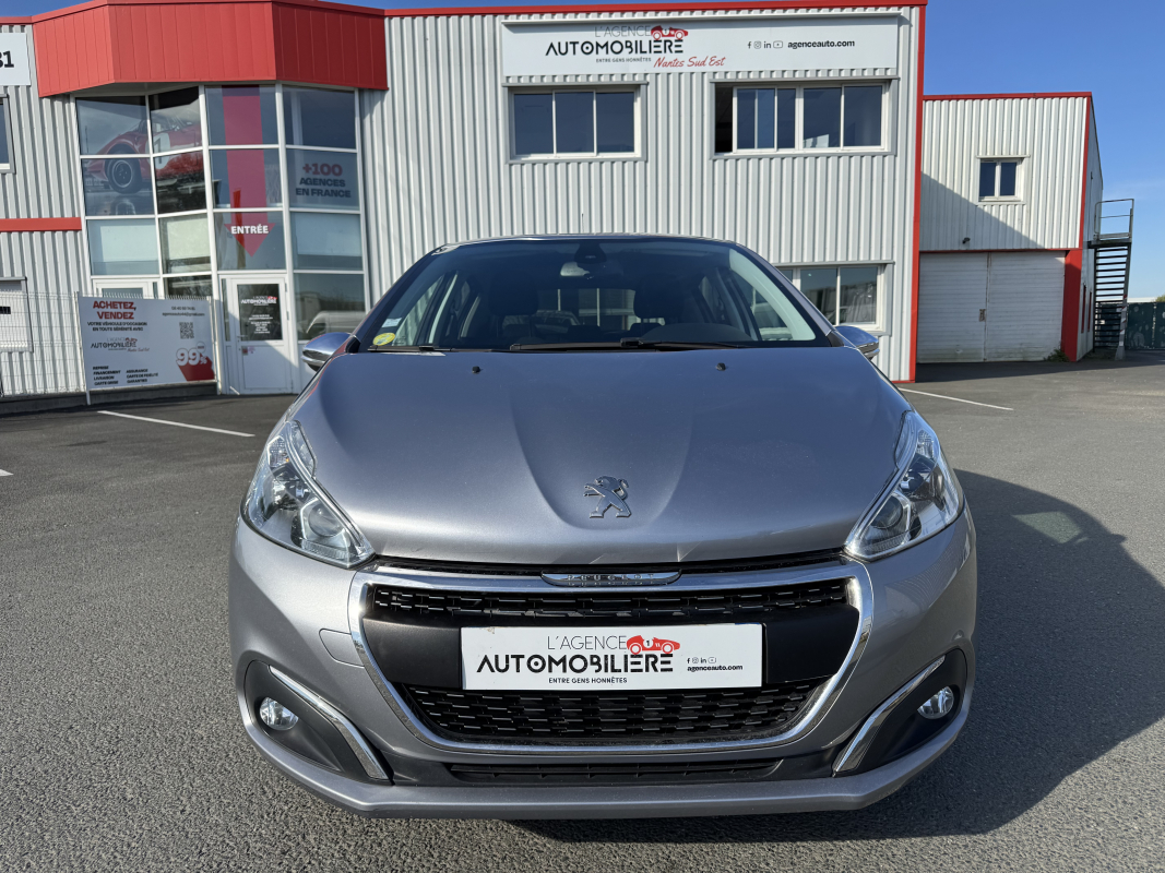 Peugeot 208 — 2