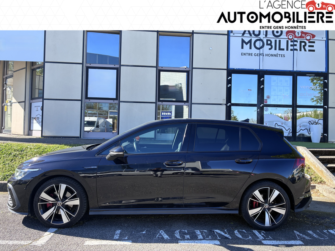 Volkswagen Golf — 2