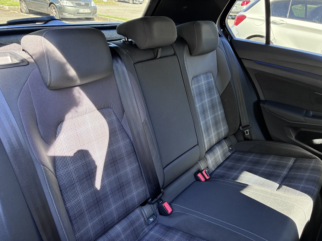 Volkswagen Golf — 14