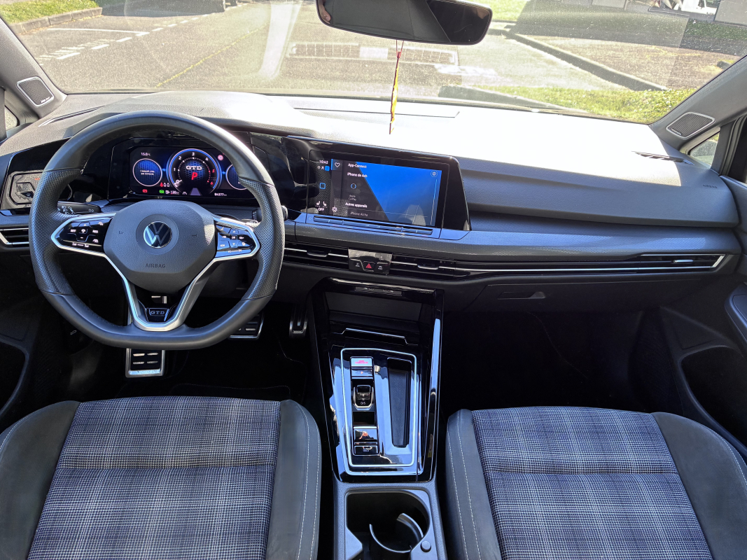 Volkswagen Golf — 11