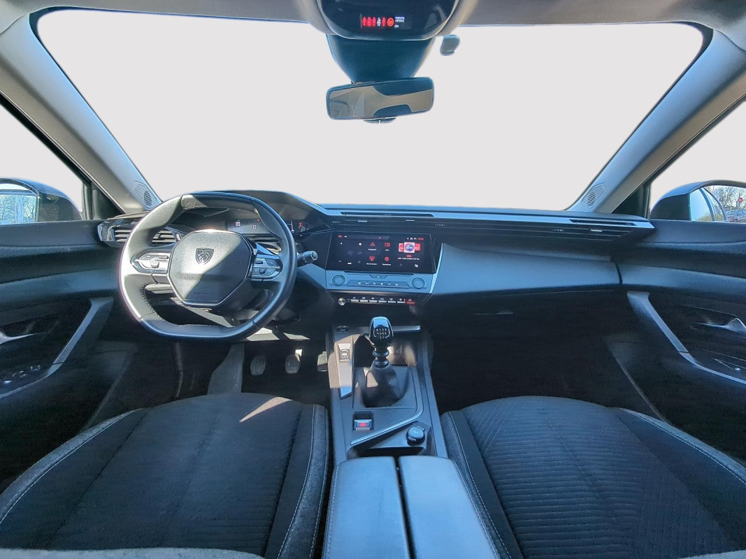Peugeot 308 — 11