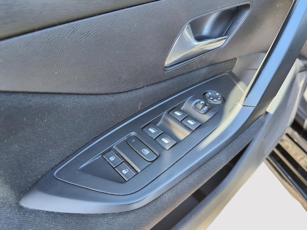 Peugeot 308 — 26