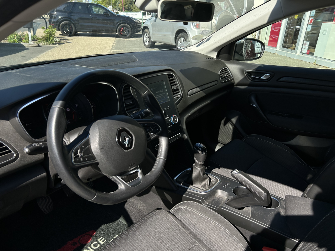 Renault Megane — 10