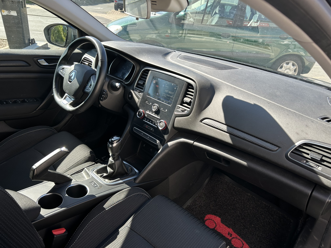 Renault Megane — 13