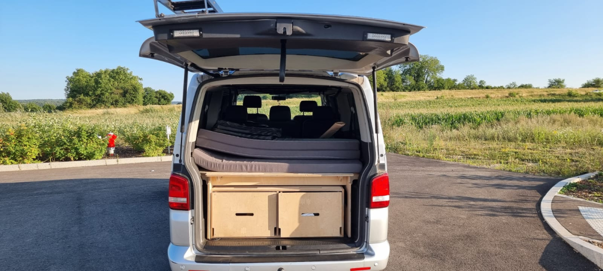 Volkswagen T5 — 12