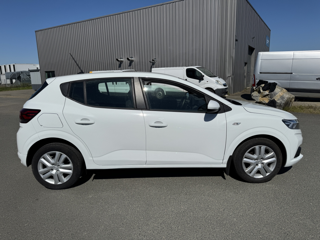 Dacia Sandero — 4