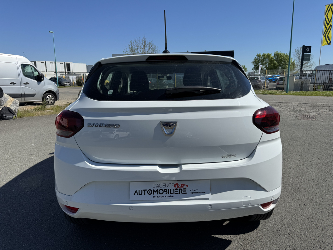 Dacia Sandero — 6