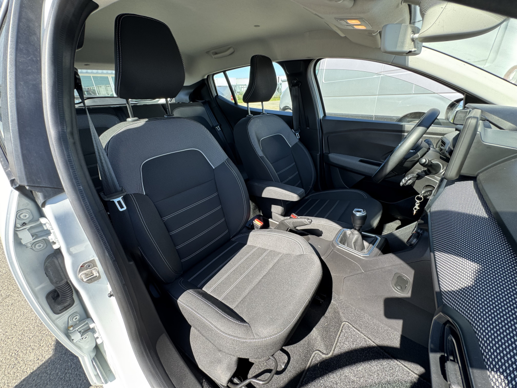 Dacia Sandero — 13