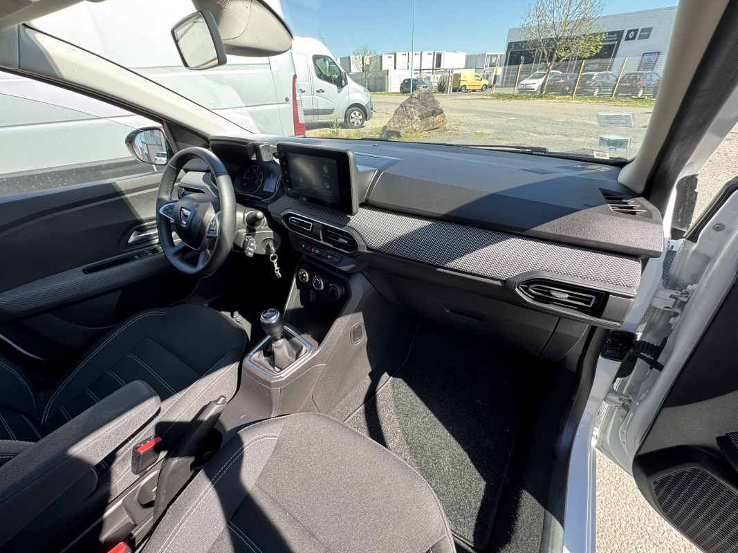 Dacia Sandero — 12
